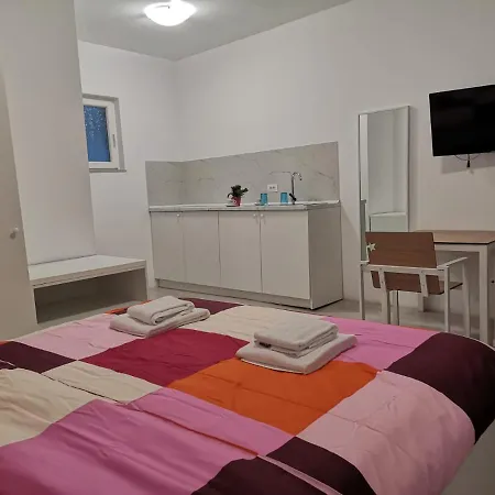 Old Town Bar On Street Tonitza * Bukarest