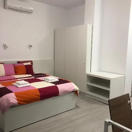 Old Town Bar On Street Tonitza