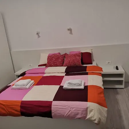 Apartment Old Town Bar On Street Tonitza *