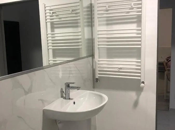 Old Town Bar On Street Tonitza Lejlighed Bukarest