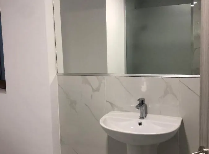 Old Town Bar On Street Tonitza Bukarest