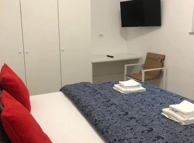 Old Town Bar On Street Tonitza Lejlighed