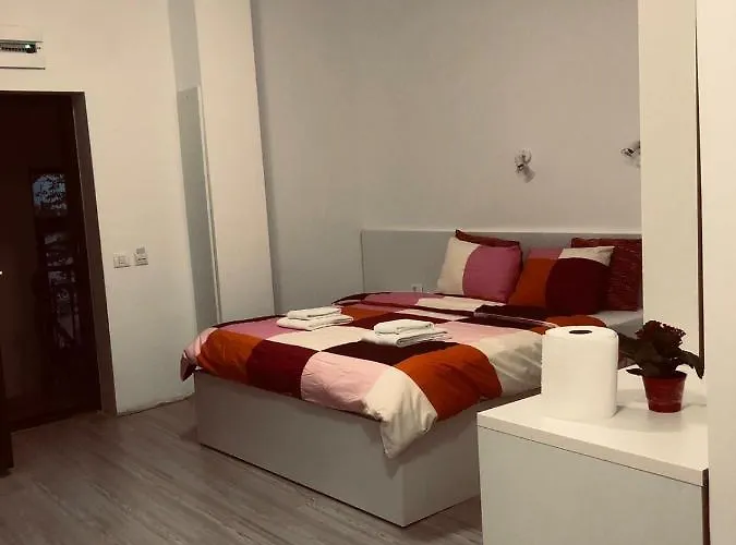 Old Town Bar On Street Tonitza