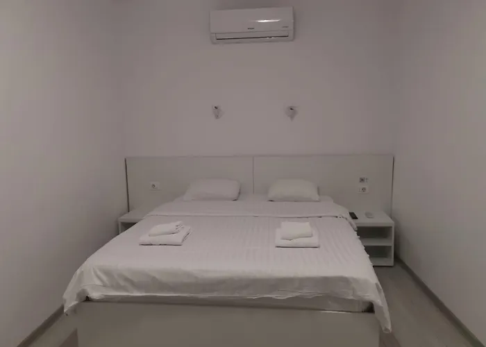 Old Town Bar On Street Tonitza Lejlighed