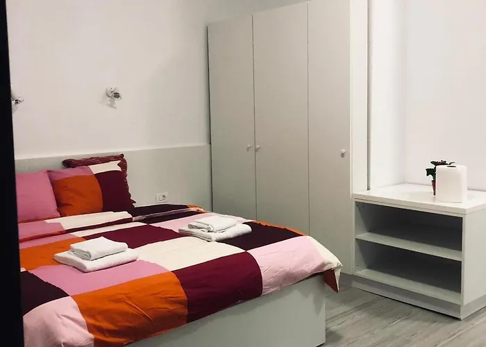 Old Town Bar On Street Tonitza Apartamento