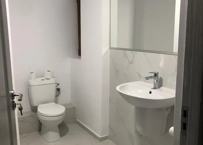 Old Town Bar On Street Tonitza Apartament Bukareszt