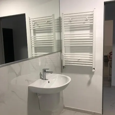 Old Town Bar On Street Tonitza Apartment Bucharest