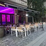 Old Town Bar On Street Tonitza Bukarest