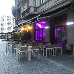 Lejlighed Old Town Bar On Street Tonitza
